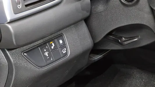 Genesis G70 2.0T AWD 2019 14