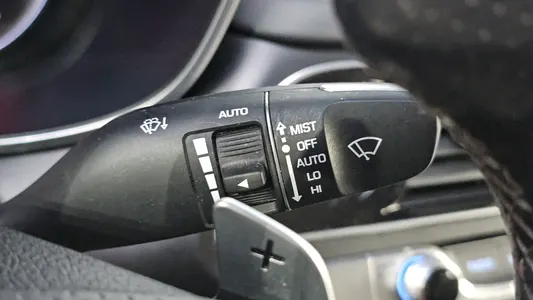 Genesis G70 2.0T AWD 2019 33