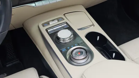 Genesis GV70 2.5T AWD 2022 9