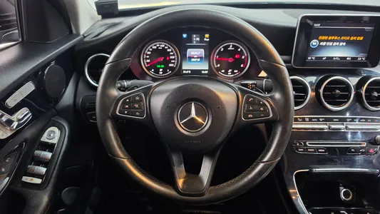 Mercedes-Benz C-Class W205 C200 d 2017 13