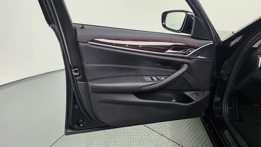 BMW 5 Series (G30) 523d 2023 24