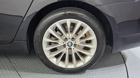BMW 5 Series (G30) 523d 2023 21