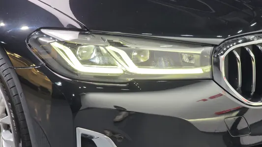 BMW 5 Series (G30) 523d 2023 22