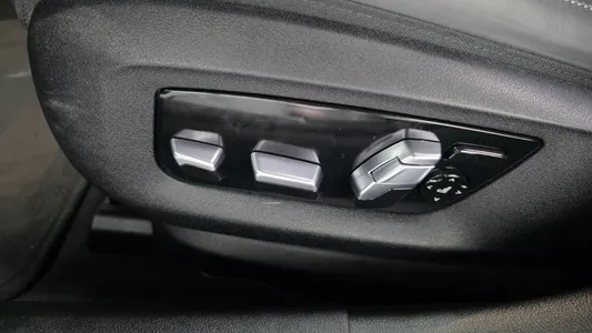 BMW 5 Series (G30) 523d 2023 31