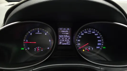 Hyundai DM (e-VGT) 2.0 4WD 2013 8