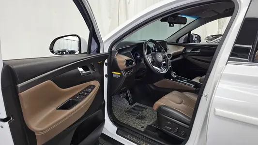 Hyundai TM 2.0 2WD 2019 10
