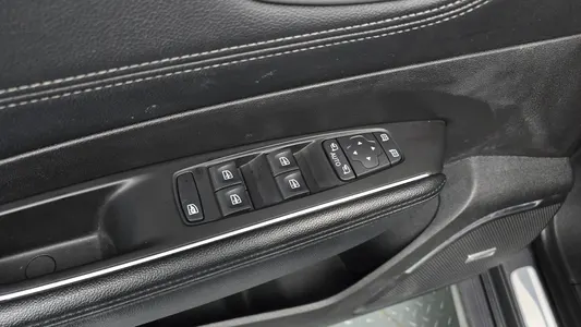 Renault Korea SM6 2.0 LPe LE () 2016 20