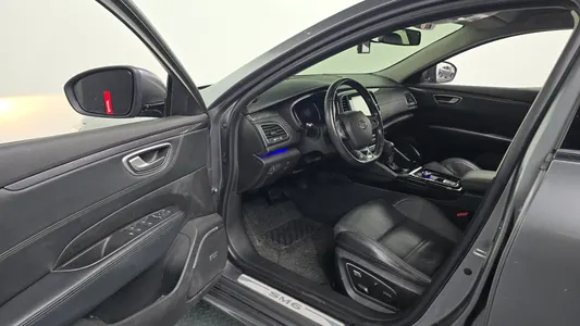 Renault Korea SM6 2.0 LPe LE () 2016 26