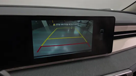 KG Mobility EVX E7 2024 15