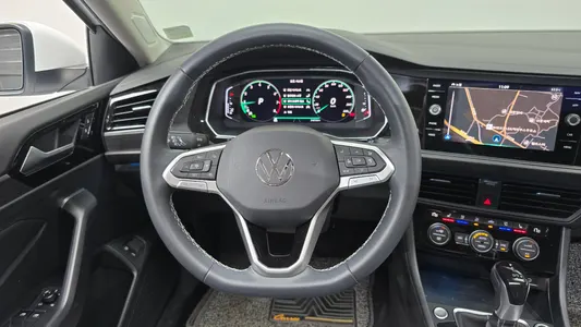 Volkswagen 7 1.5 TSI 2022 13