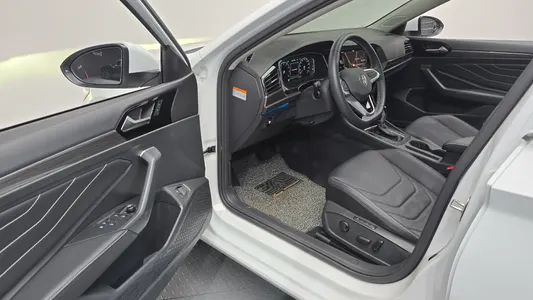 Volkswagen 7 1.5 TSI 2022 10
