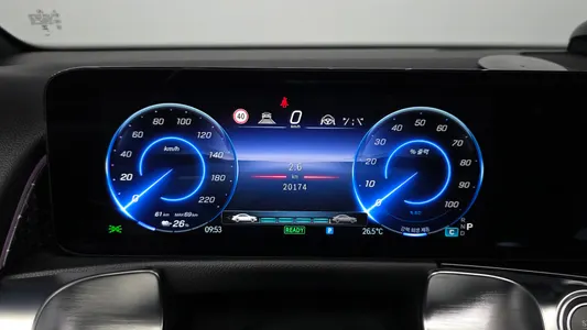 Mercedes-Benz EQB X243 EQB300 4MATIC 2025 8