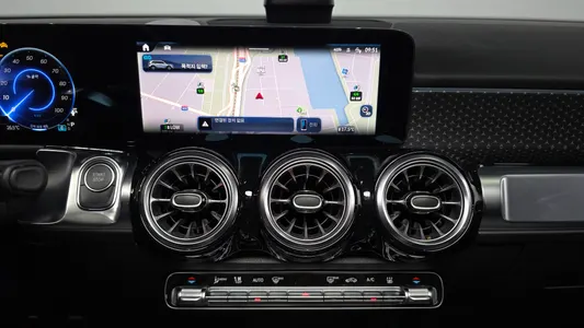 Mercedes-Benz EQB X243 EQB300 4MATIC 2025 14