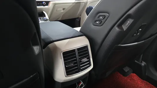 Kia 5 2WD 2023 35