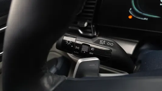 Kia 5 2WD 2023 36