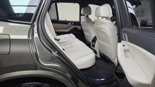 BMW X5 (G05) xDrive 40i M 2025 10