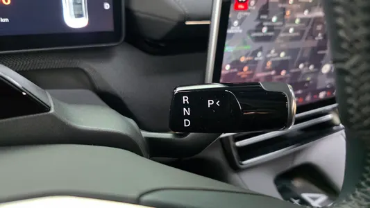 Polestar 4 2025 9