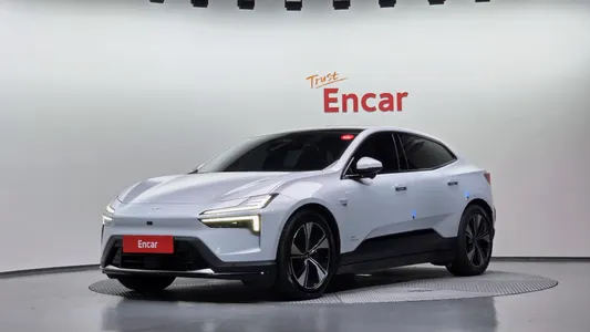 Polestar 4 2025