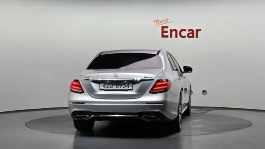 Mercedes-Benz E-Class W213 E300 AMG Line 2019 4