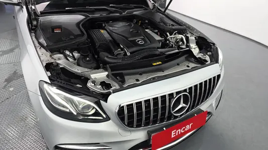 Mercedes-Benz E-Class W213 E300 AMG Line 2019 6