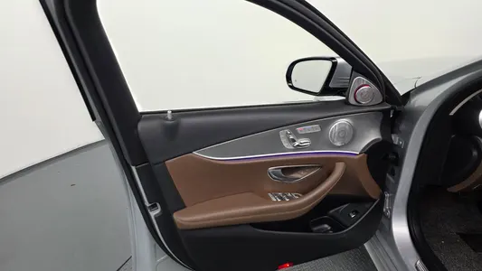 Mercedes-Benz E-Class W213 E300 AMG Line 2019 24