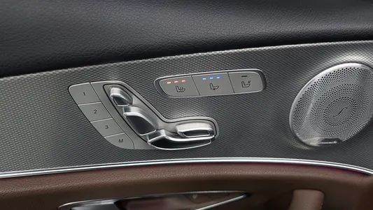 Mercedes-Benz E-Class W213 E300 AMG Line 2019 31