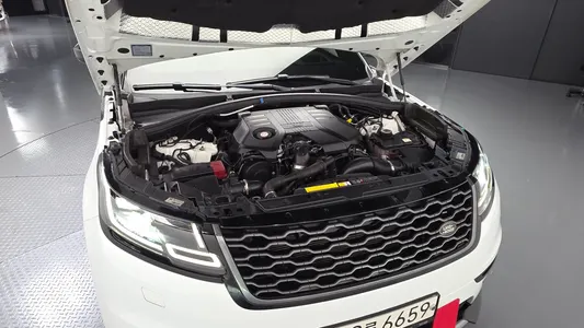 Land Rover 레인지로버 벨라 3.0 D300 R- HSE 2019 6