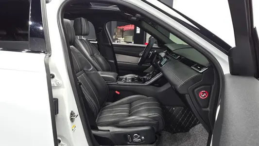 Land Rover 레인지로버 벨라 3.0 D300 R- HSE 2019 11