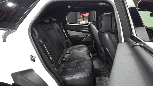 Land Rover 레인지로버 벨라 3.0 D300 R- HSE 2019 12