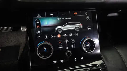 Land Rover 레인지로버 벨라 3.0 D300 R- HSE 2019 17