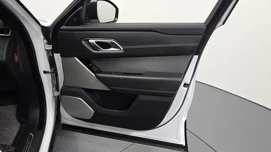 Land Rover 레인지로버 벨라 3.0 D300 R- HSE 2019 24