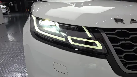 Land Rover 레인지로버 벨라 3.0 D300 R- HSE 2019 22