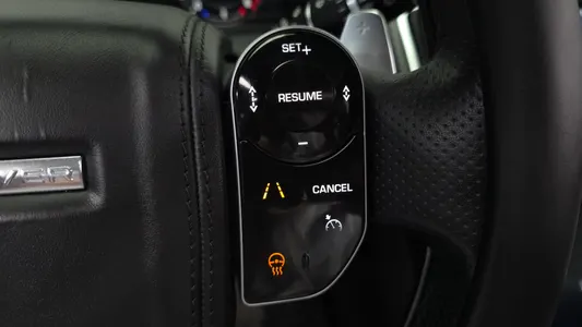 Land Rover 레인지로버 벨라 3.0 D300 R- HSE 2019 33