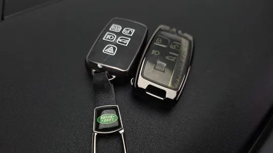 Land Rover 레인지로버 벨라 3.0 D300 R- HSE 2019 34