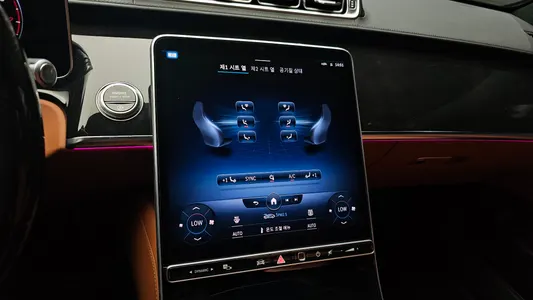 Mercedes-Benz S-Class W223 S580L 4MATIC 2021 18