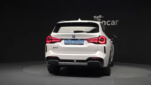 BMW iX3 M 2023 4