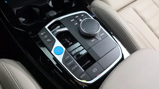 BMW iX3 M 2023 9