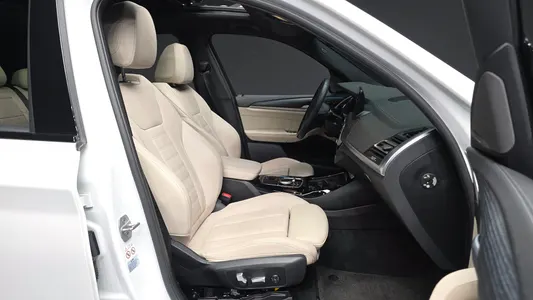 BMW iX3 M 2023 11