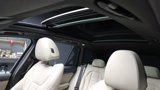 BMW iX3 M 2023 19