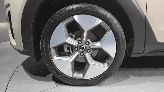 KG Mobility EVX E7 2023 5