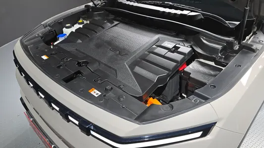 KG Mobility EVX E7 2023 6