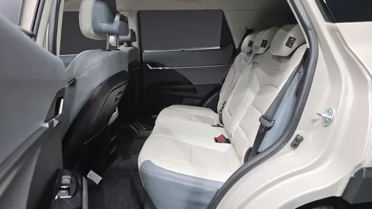 KG Mobility EVX E7 2023 12