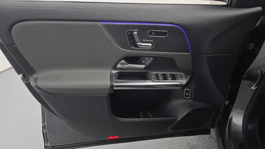 Mercedes-Benz EQA H243 EQA250 2021 24