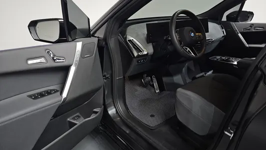 BMW iX xDrive45 M 2026 10