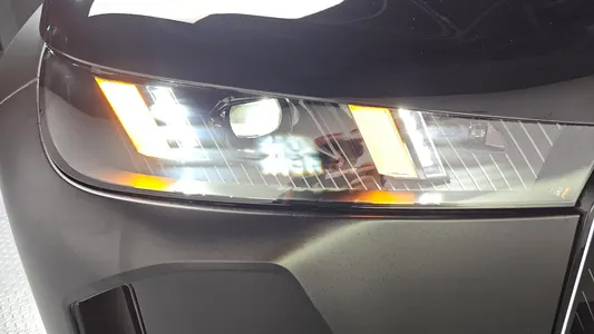 BMW iX xDrive45 M 2026 22