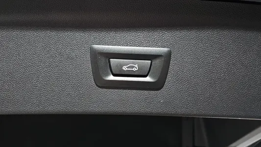 BMW iX xDrive45 M 2026 32