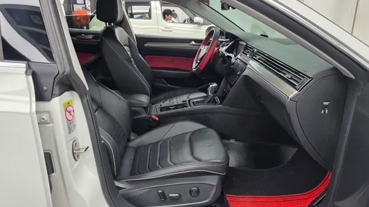 Volkswagen 아테온 2.0 TDI 2019 26