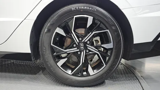 Hyundai (DN8) 2.0 2024 22