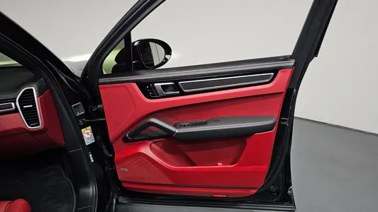Porsche (PO536) 3.0 2019 25