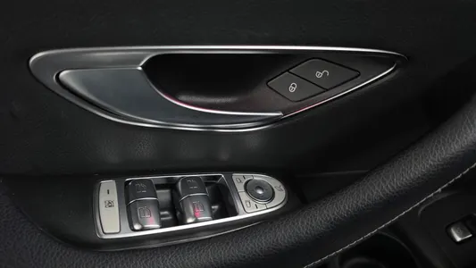 Mercedes-Benz E-Class W213 E250 2020 36